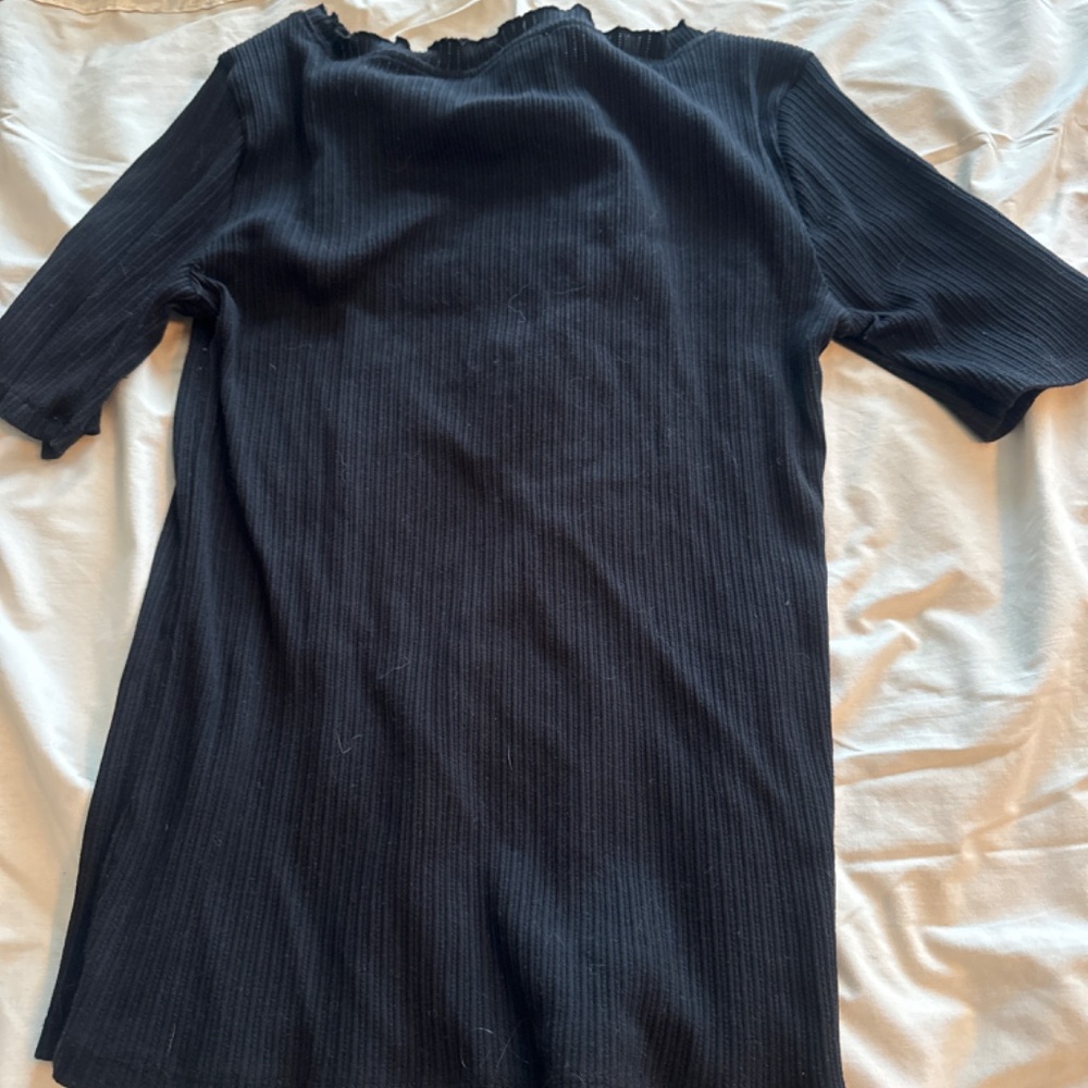 Top - Picture 2 of 2